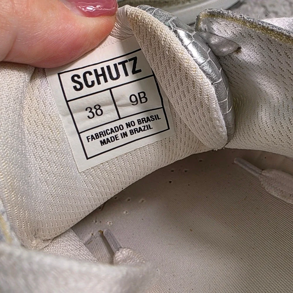 Schutz Sneakers Silver Metallic Snakeskin Embossed Platform Womens 9B‎